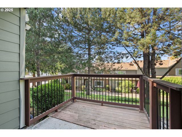7145 Sw SAGERT St 103, Tualatin, OR 97062