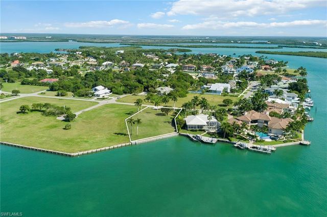 1028 W Inlet DR, Marco Island, FL 34145