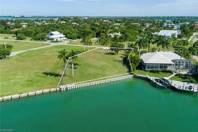 1028 W Inlet DR, Marco Island, FL 34145