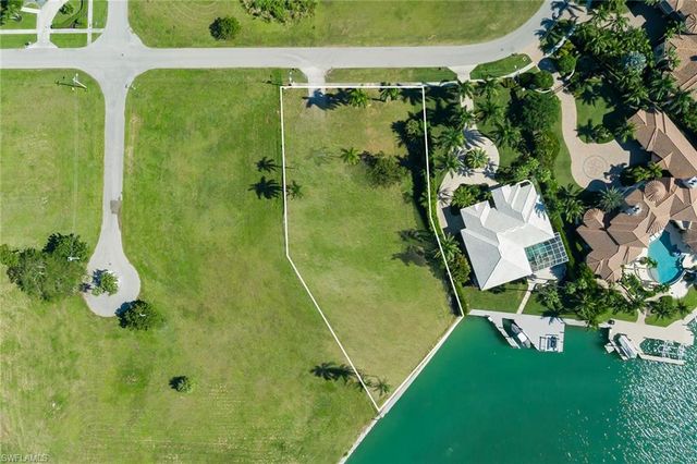 1028 W Inlet DR, Marco Island, FL 34145