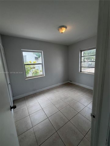 561 SW 7th Street 1, Miami, FL 33130