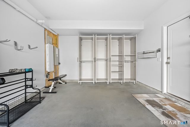 63 Brentwood Circle 63, Danbury, CT 06810