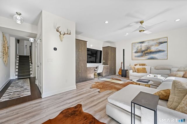 63 Brentwood Circle 63, Danbury, CT 06810