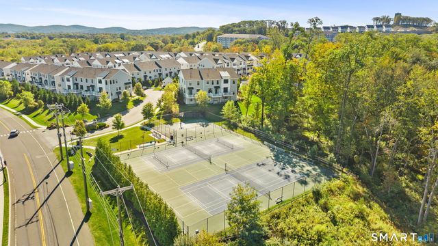 63 Brentwood Circle 63, Danbury, CT 06810