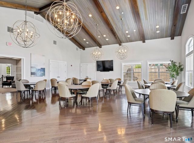 63 Brentwood Circle 63, Danbury, CT 06810