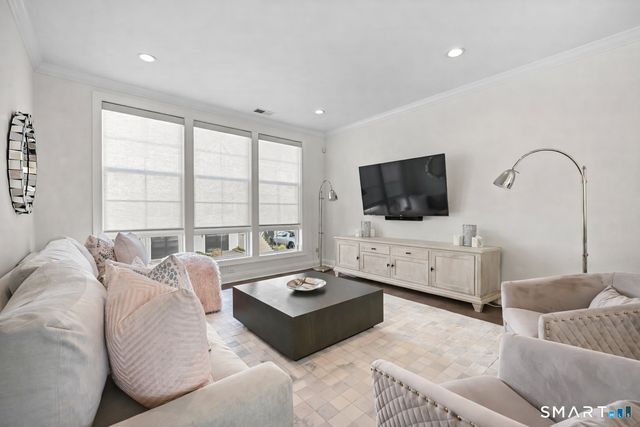 63 Brentwood Circle 63, Danbury, CT 06810