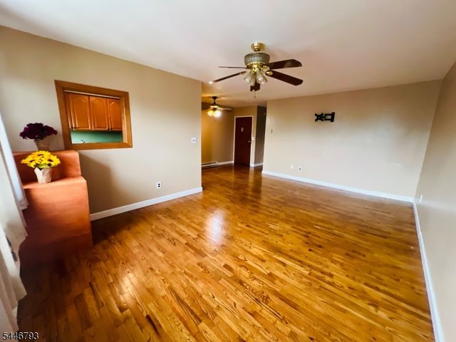 100 Pierson Miller 63, Pompton Lakes Boro, NJ 07442