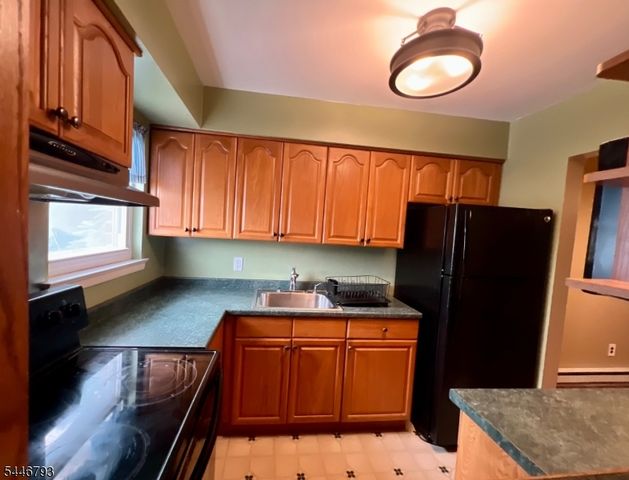 100 Pierson Miller 63, Pompton Lakes Boro, NJ 07442
