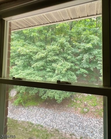 100 Pierson Miller 63, Pompton Lakes Boro, NJ 07442