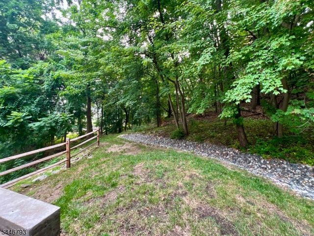 100 Pierson Miller 63, Pompton Lakes Boro, NJ 07442