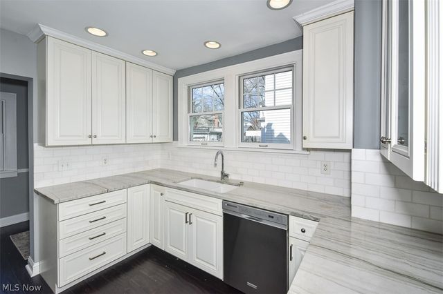 3382 Kenmore Road, Shaker Heights, OH 44122