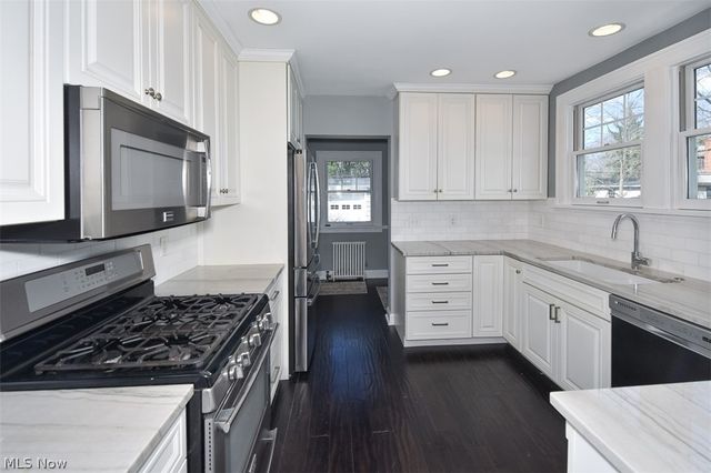 3382 Kenmore Road, Shaker Heights, OH 44122