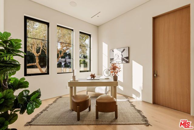 4724 Halbrent Avenue, Sherman Oaks, CA 91403