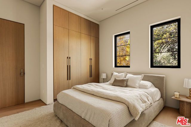 4724 Halbrent Avenue, Sherman Oaks, CA 91403