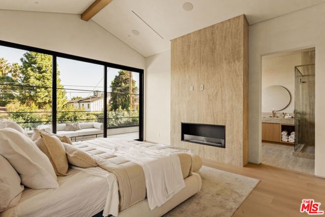 4724 Halbrent Avenue, Sherman Oaks, CA 91403