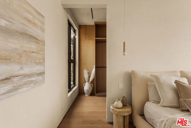 4724 Halbrent Avenue, Sherman Oaks, CA 91403