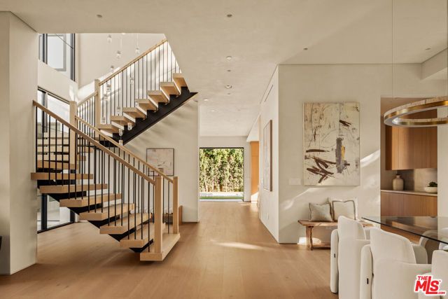 4724 Halbrent Avenue, Sherman Oaks, CA 91403