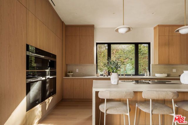 4724 Halbrent Avenue, Sherman Oaks, CA 91403