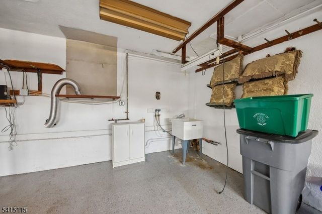 12 Ann St, Verona Twp., NJ 07044