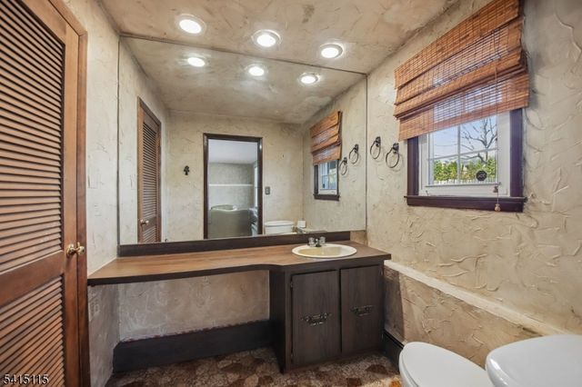 12 Ann St, Verona Twp., NJ 07044