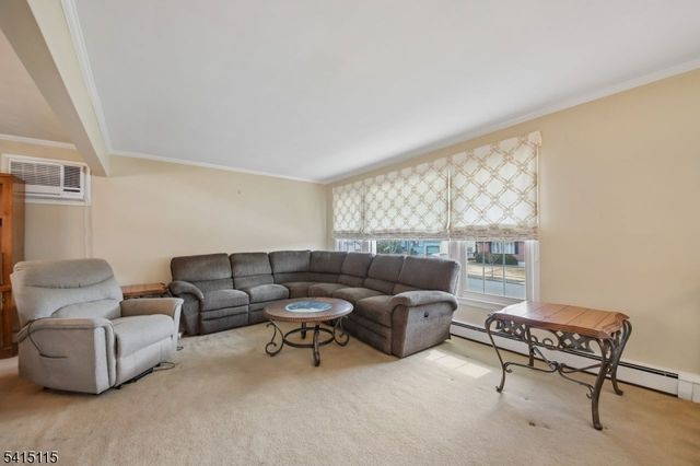 12 Ann St, Verona Twp., NJ 07044