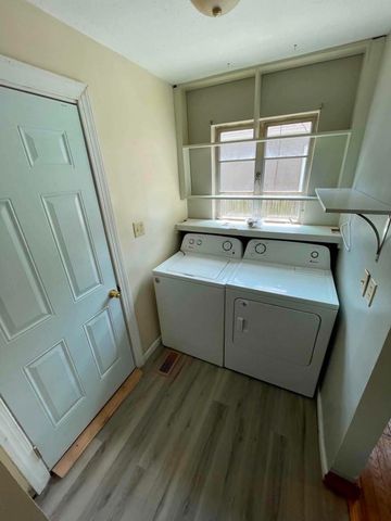2006 Enslow Blvd, Hunginton, WV 25701