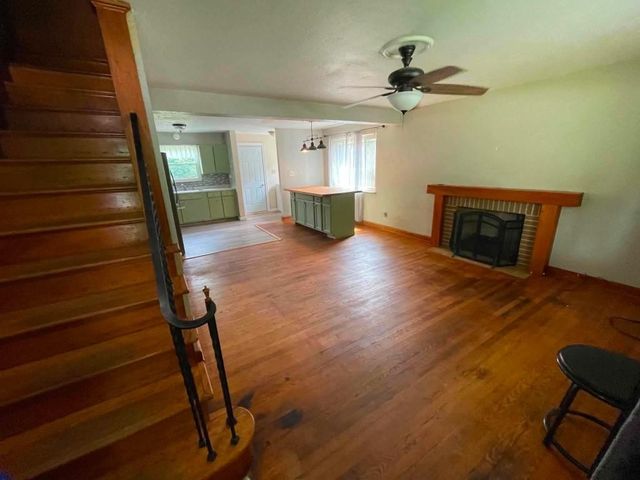 2006 Enslow Blvd, Hunginton, WV 25701