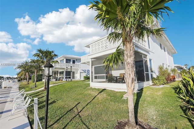 1187 Hillsboro Mile 4W, Hillsboro Beach, FL 33062