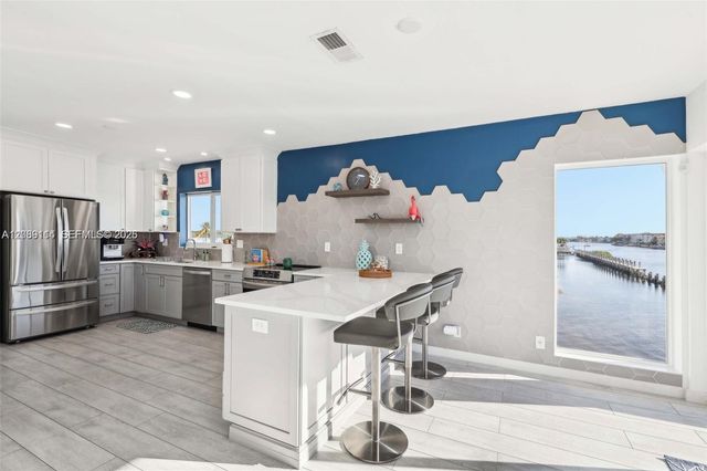 1187 Hillsboro Mile 4W, Hillsboro Beach, FL 33062