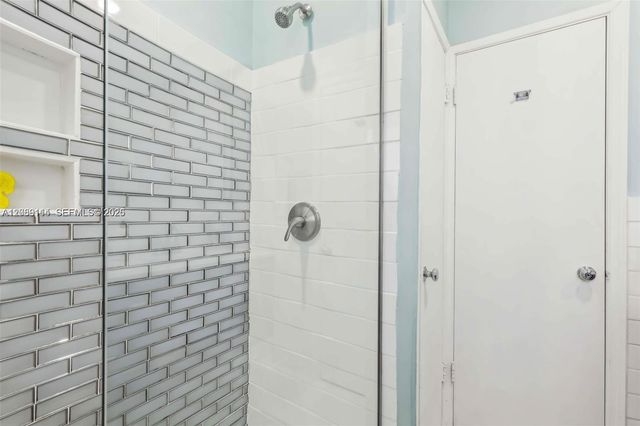 1187 Hillsboro Mile 4W, Hillsboro Beach, FL 33062