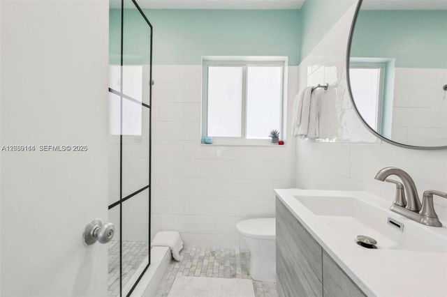 1187 Hillsboro Mile 4W, Hillsboro Beach, FL 33062