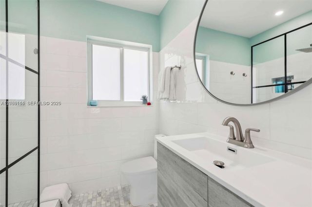 1187 Hillsboro Mile 4W, Hillsboro Beach, FL 33062