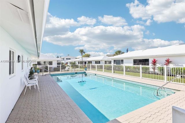 1187 Hillsboro Mile 4W, Hillsboro Beach, FL 33062