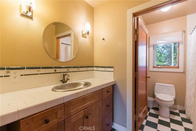 2305 Sugarloaf Drive, Agoura Hills, CA 91301