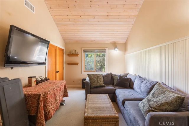 2305 Sugarloaf Drive, Agoura Hills, CA 91301