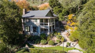 2305 Sugarloaf Drive, Agoura Hills, CA 91301