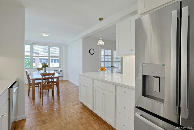 12 Old Mamaroneck Road 7F, White Plains, NY 10605