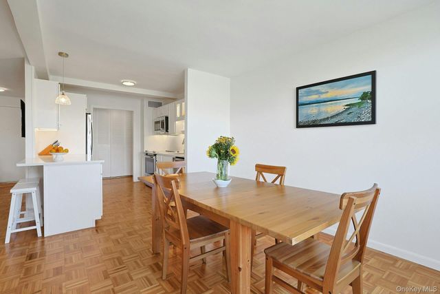 12 Old Mamaroneck Road 7F, White Plains, NY 10605
