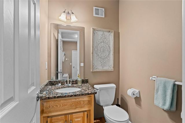 14011 Rosehill Lane, Overland Park, KS 66221