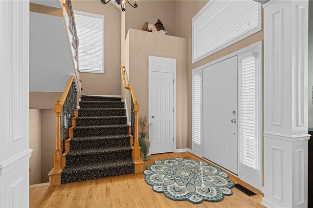 14011 Rosehill Lane, Overland Park, KS 66221