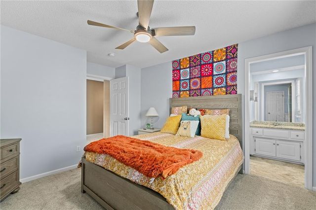 14011 Rosehill Lane, Overland Park, KS 66221