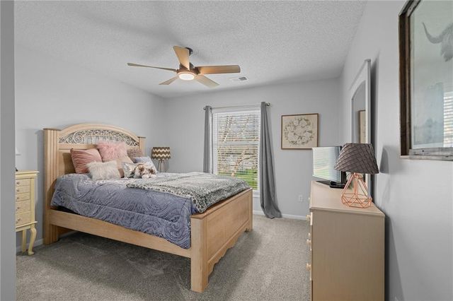 14011 Rosehill Lane, Overland Park, KS 66221