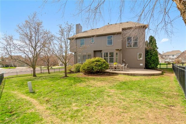 14011 Rosehill Lane, Overland Park, KS 66221