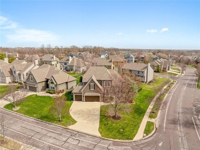 14011 Rosehill Lane, Overland Park, KS 66221