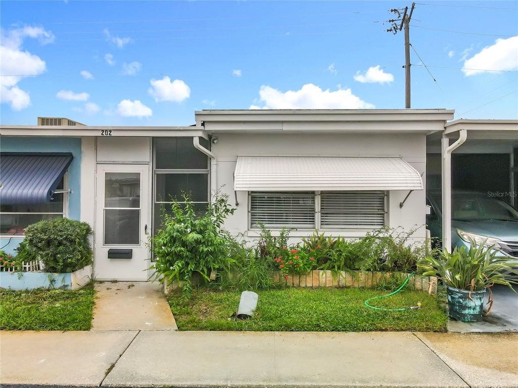 250 ROSERY ROAD NW 202, Largo, FL 33770