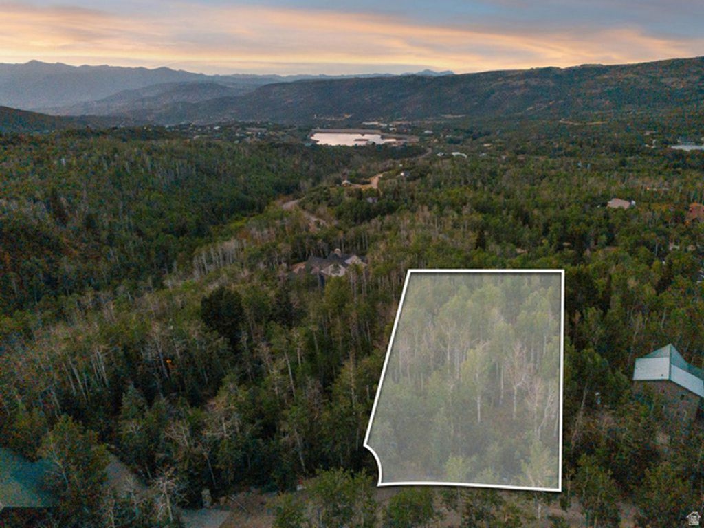 Image 19 of property listing at 10749 E GREEN BRIAR RD # 550, Heber City, UT 84032