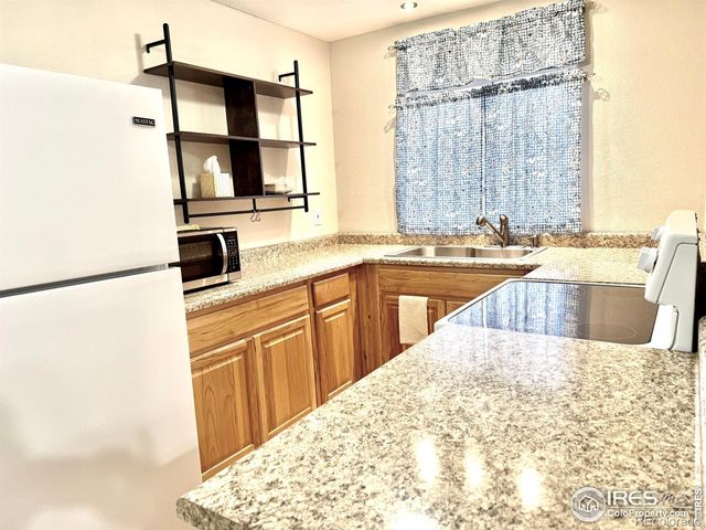 210 S Bowman Avenue, Holyoke, CO 80734