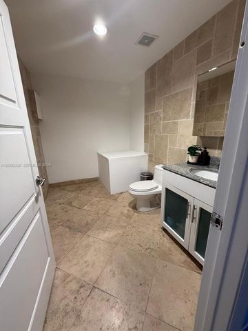 9649 NW 33rd Street, Doral, FL 33172