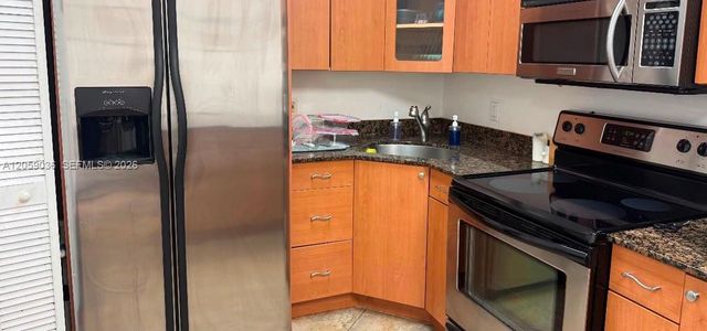9649 NW 33rd Street, Doral, FL 33172
