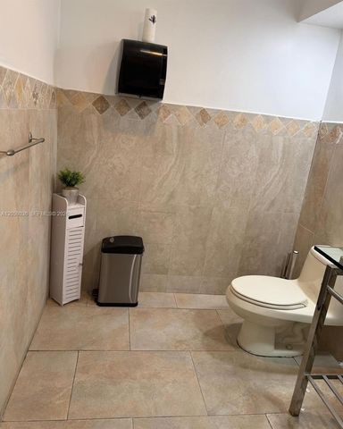 9649 NW 33rd Street, Doral, FL 33172
